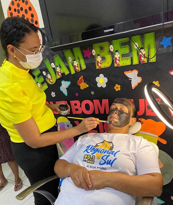 Camacã: EJA promove Projeto Mulher Beleza numa noite memorável